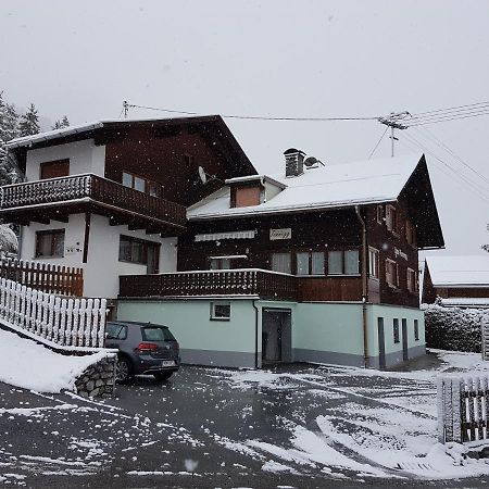 Haus Tannegg Panzió Pettneu am Arlberg Kültér fotó